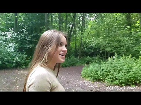 ❤️ J'ai proposé à Evelina de baiser dans un lieu public ! Elle a dit oui. Puis je l'ai baisée dans le cul et j'ai joui dans sa bouche. Puis elle s'est pissée dessus. ❤❌ Fucking at us ️❤