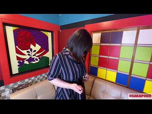 ❤️ Une jolie Japonaise aux gros seins se masturbe avec des jouets sexuels et a un orgasme. Elle parle dans une interview de son expérience de la baise. Gros seins et chatte poilue gémissant bruyamment. Osakaporn ❤❌ Fucking at us ️❤
