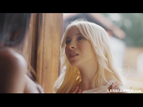 ❤️ Une fille revient à la maison quelques mois plus tard et finit par manger la chatte de sa belle-mère ❤❌ Fucking at us ️❤